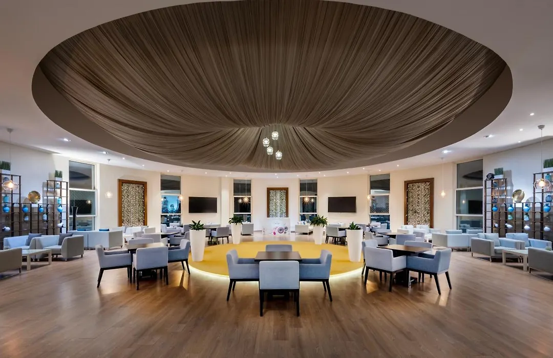 Grand Millennium Al Wahda Hotel And Executive Apartments Abu Dhabi-1