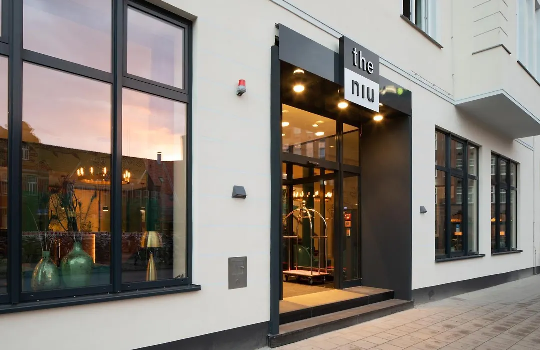 H+ Hotel Luebeck-1