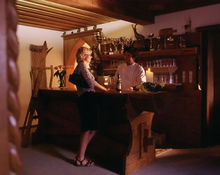 Hotel Garni Ernst Falch-1