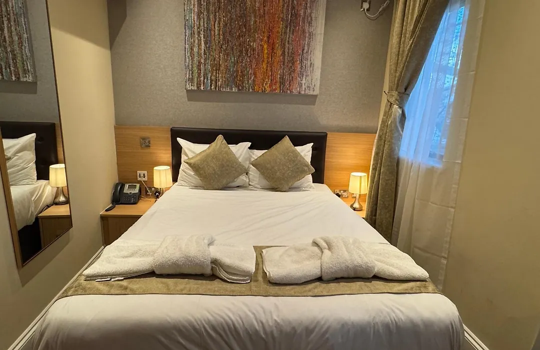 The Shoreditch Inn-1