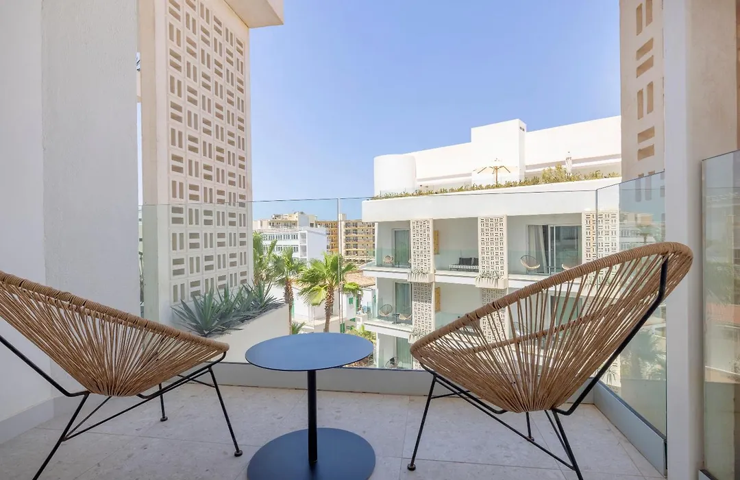 Hm Ayron Park - Adults Only-1