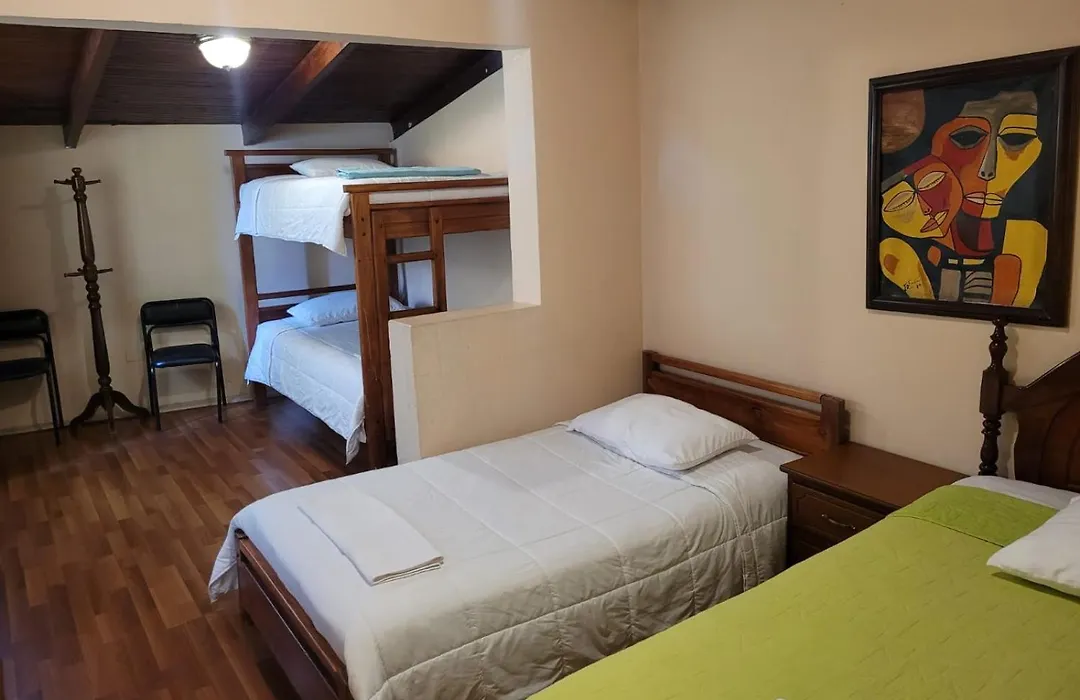 Casa Colon Quito Bed & Breakfast Hostel-1