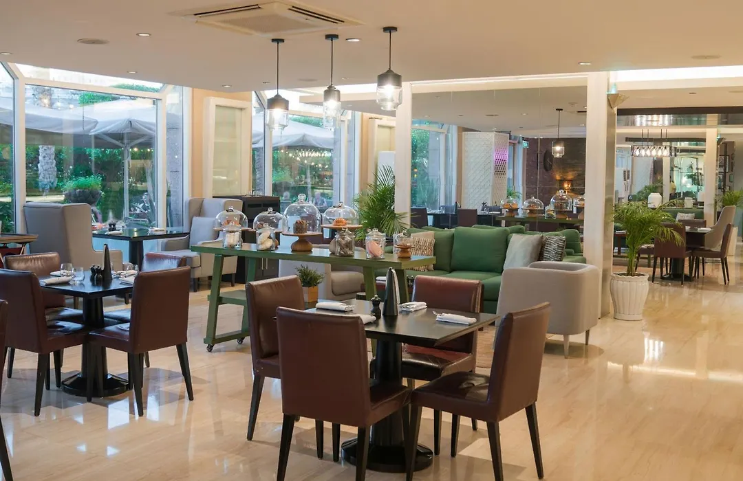 Dubai Marriott Harbour Hotel And Suites-1
