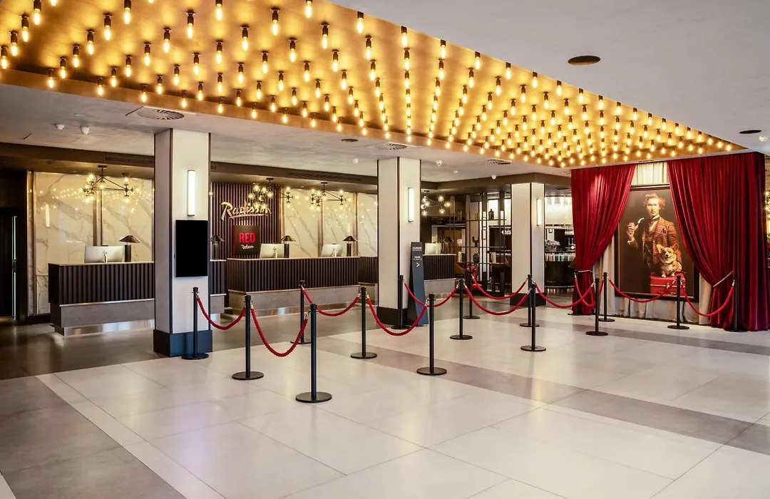 Radisson Red London Heathrow-1