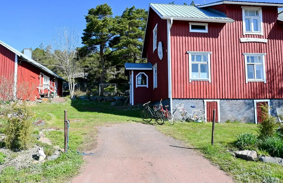Strandhugget Bnb-1