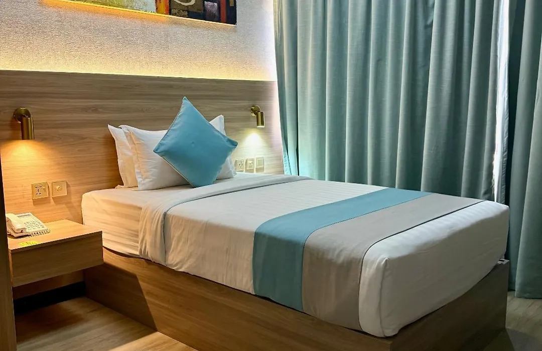 Strand Hotel-1