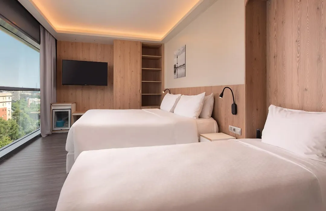 Four Points By Sheraton Barcelona Diagonal-1