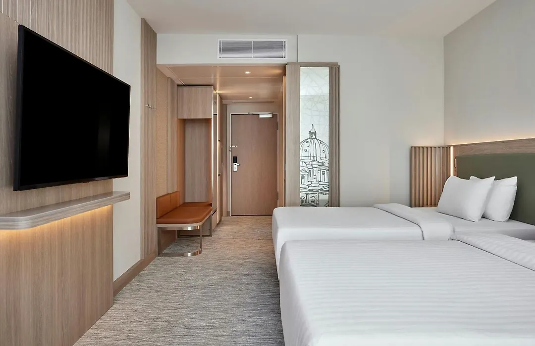 Courtyard By Marriott Berlin City Center-1
