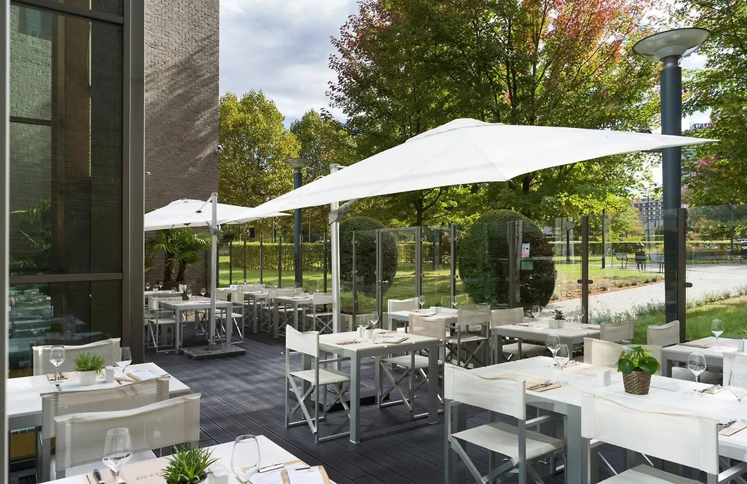 Courtyard By Marriott Brussels-1