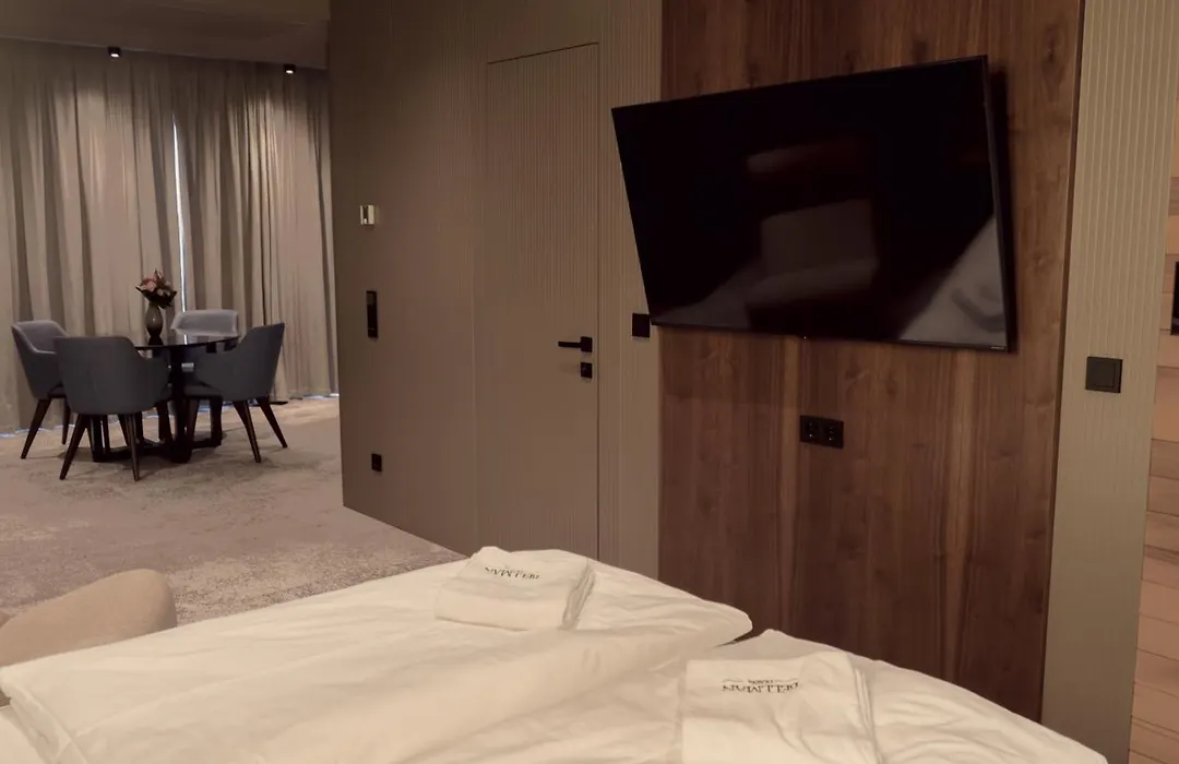 Bellman Hotel-1
