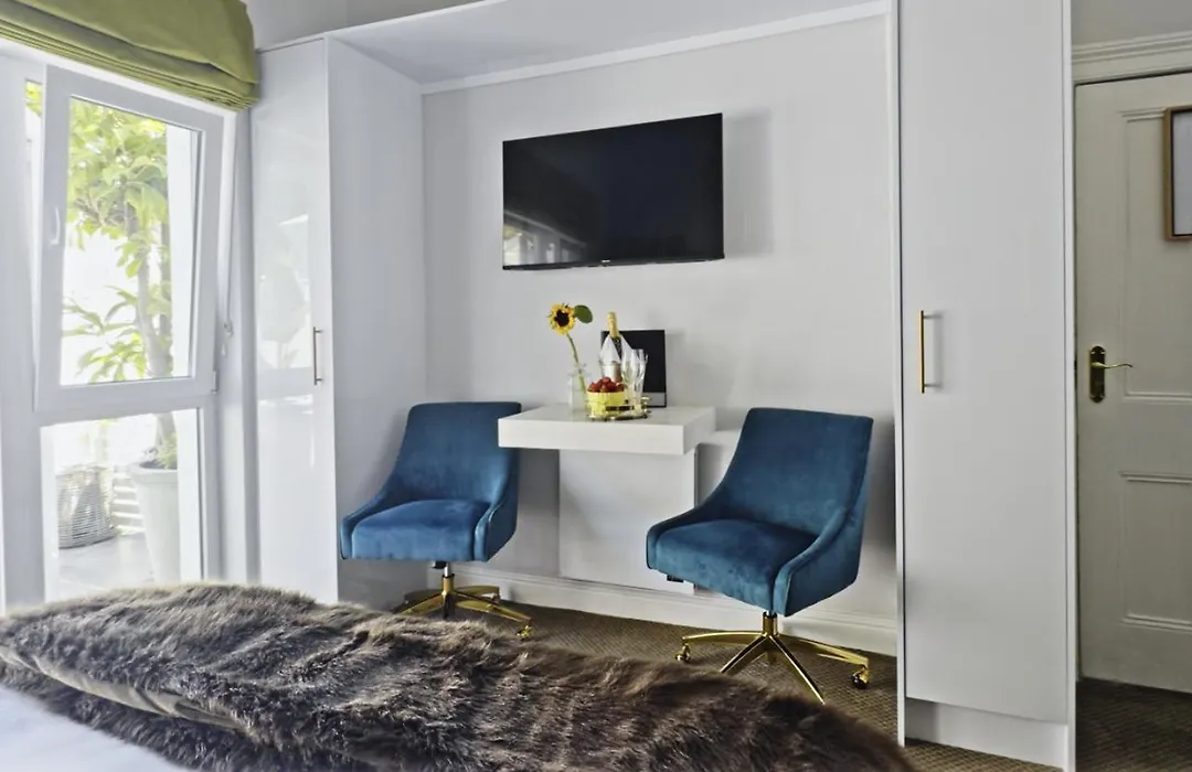 The Villa Rosa Hotel & Self-Catering Apartments-1