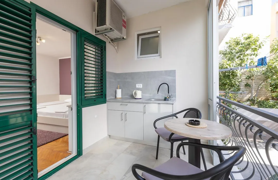 Guest House Damir-1