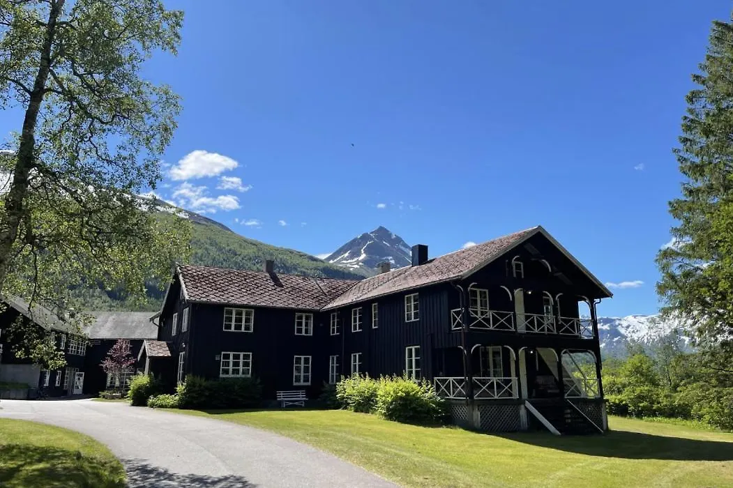 Phillipshaugen Lodge-1