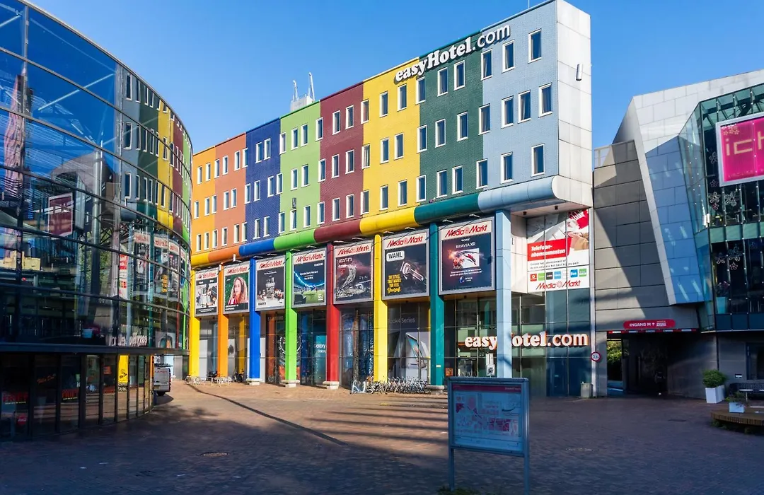 Easyhotel Amsterdam Arena Boulevard-1
