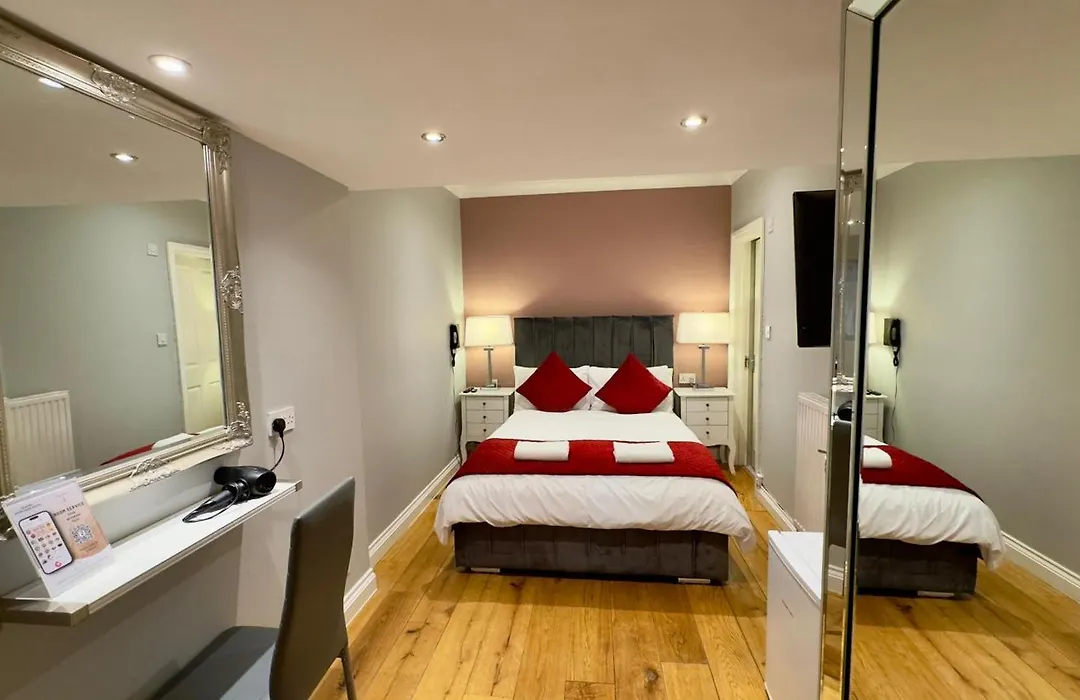 Classic Hyde Park Hotel-1