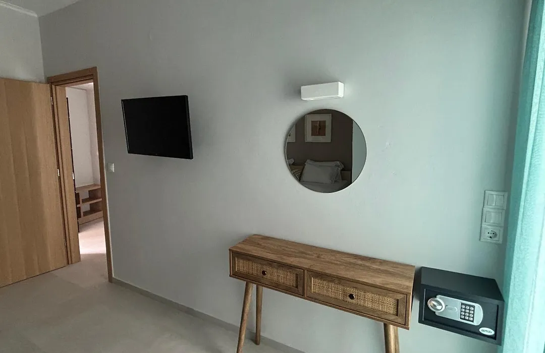 Ninemia Beach Hotel & Suites-1
