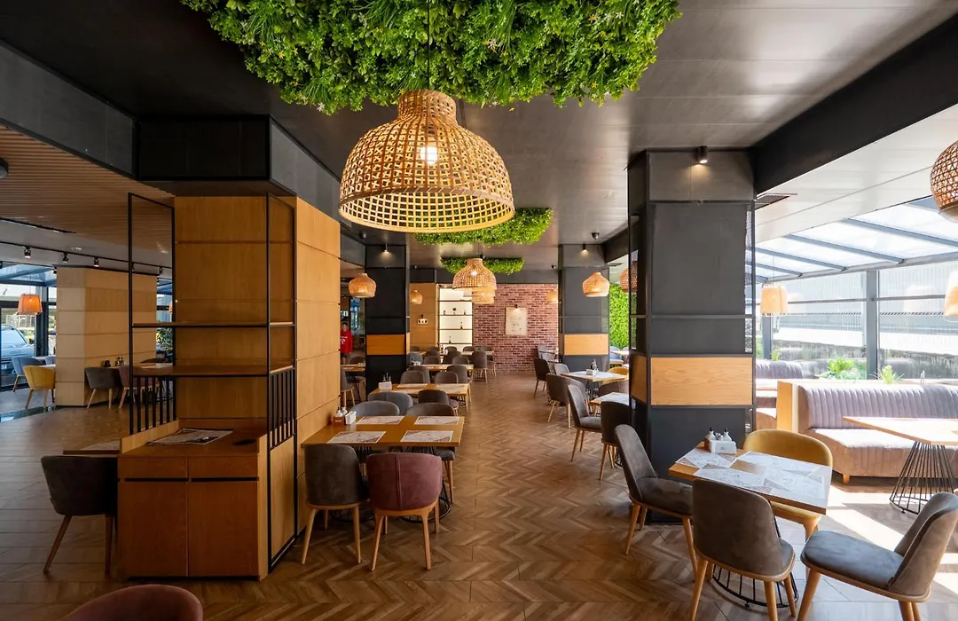 Avenue Hotel-1
