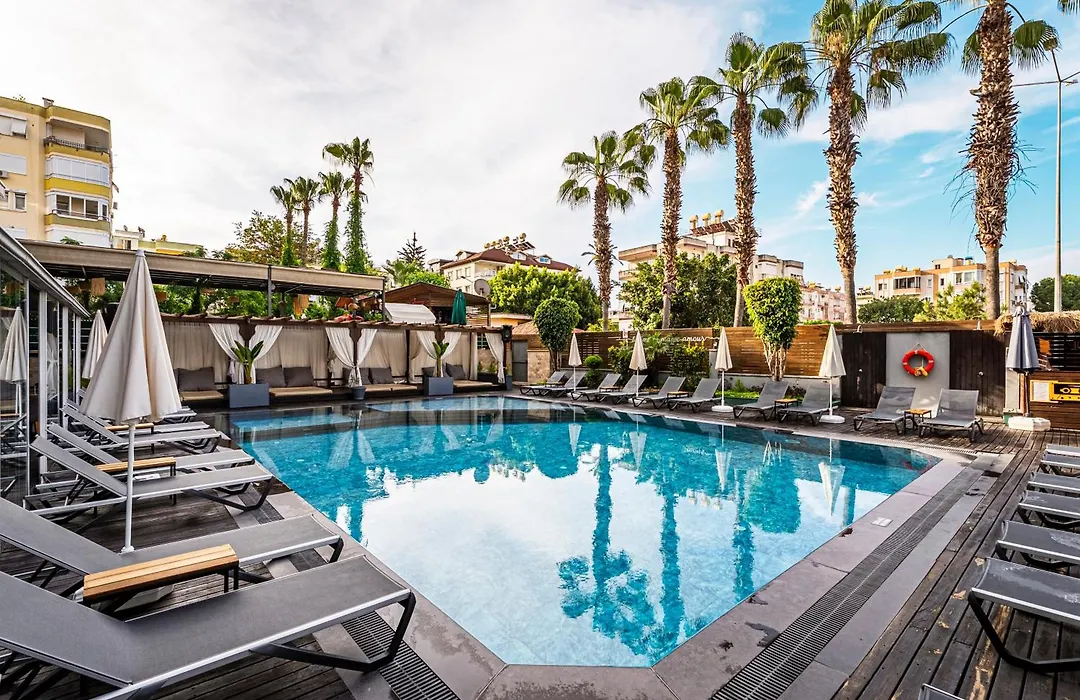 Hma Hotel & Suites-1