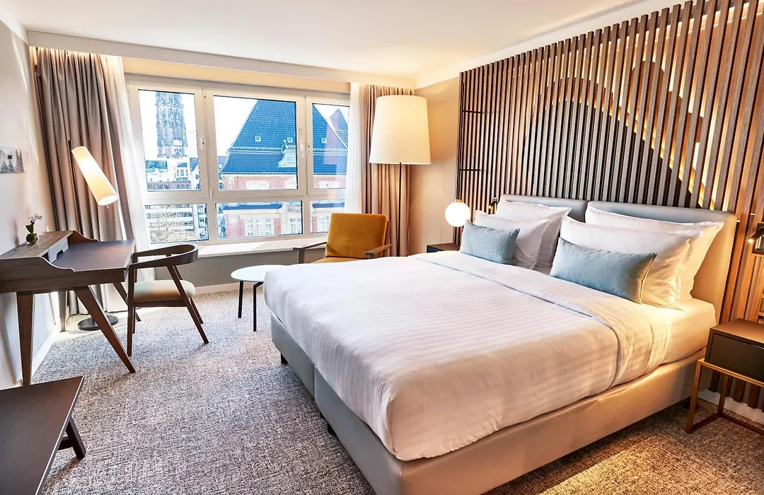 Steigenberger Hotel Hamburg-1