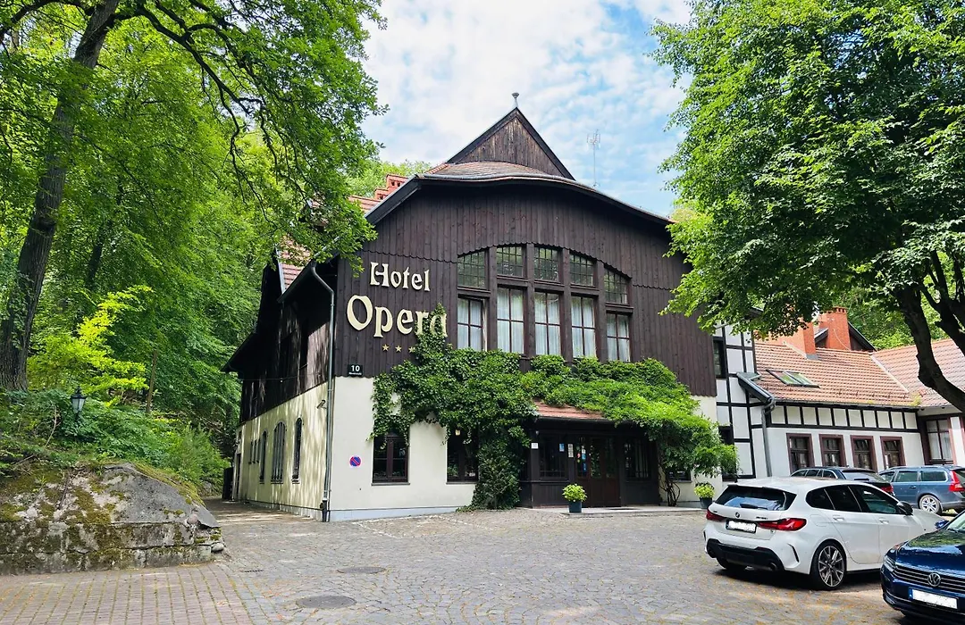 Hotel Opera-1