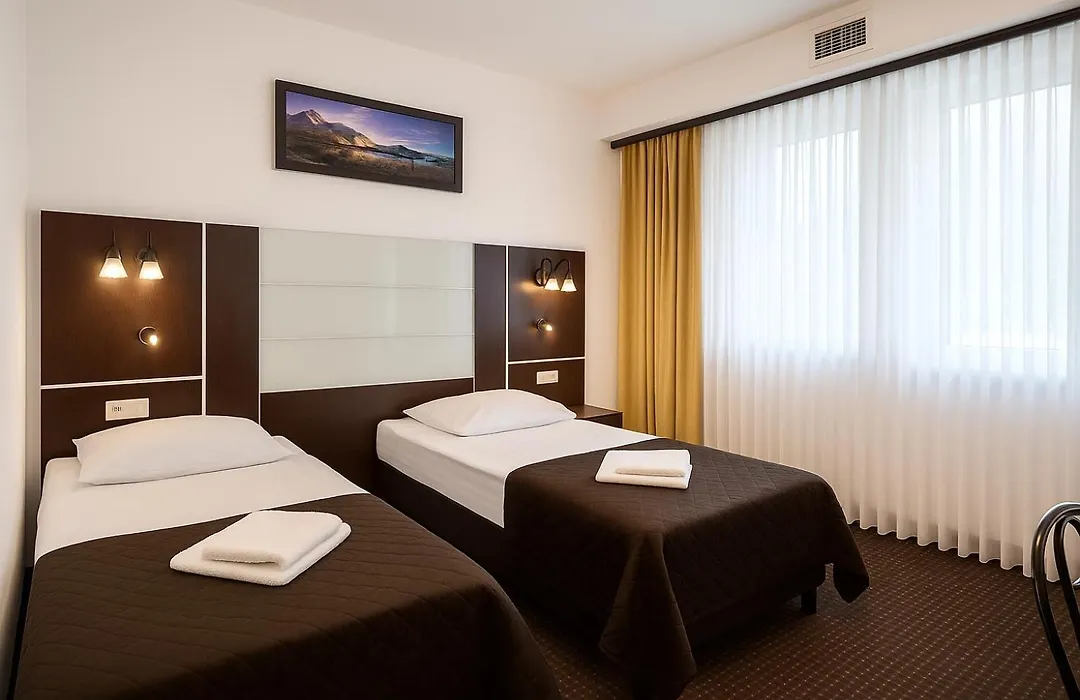 Hotel Junior 2-1