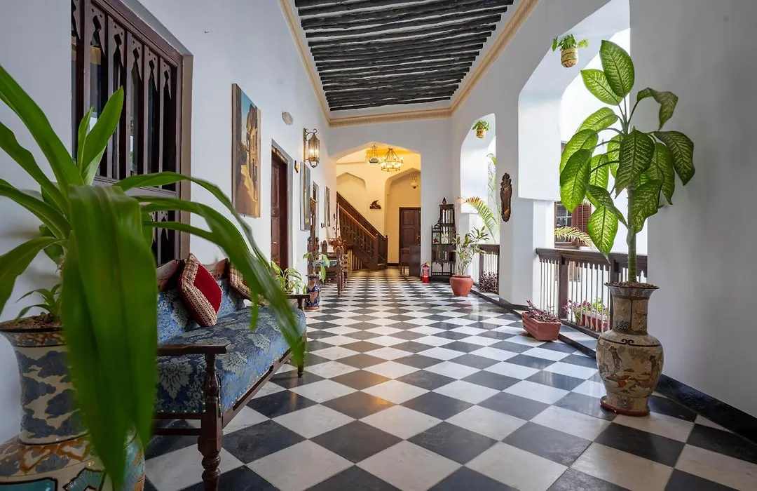 Dhow Palace Hotel-1