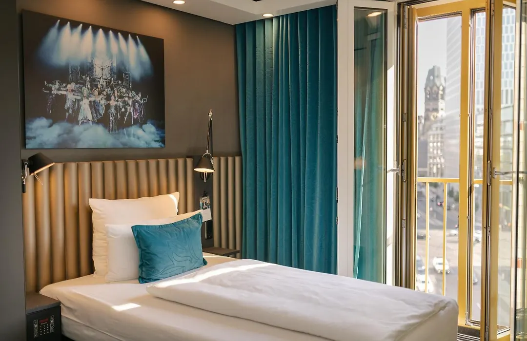 Motel One Berlin-Ku'Damm-1