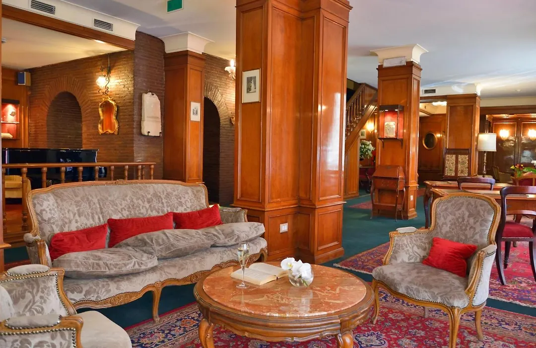 Hotel Forum-1