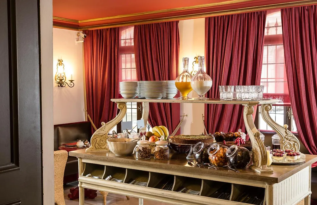 Le Cavendish-1