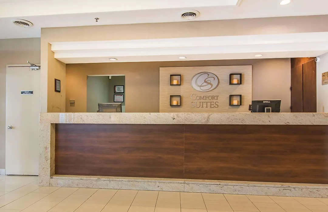Comfort Suites Downtown-1