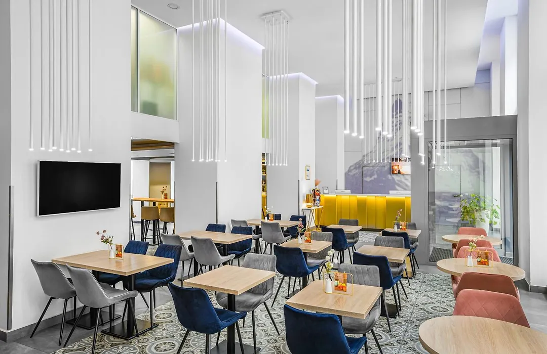 12 Revay Hotel-1