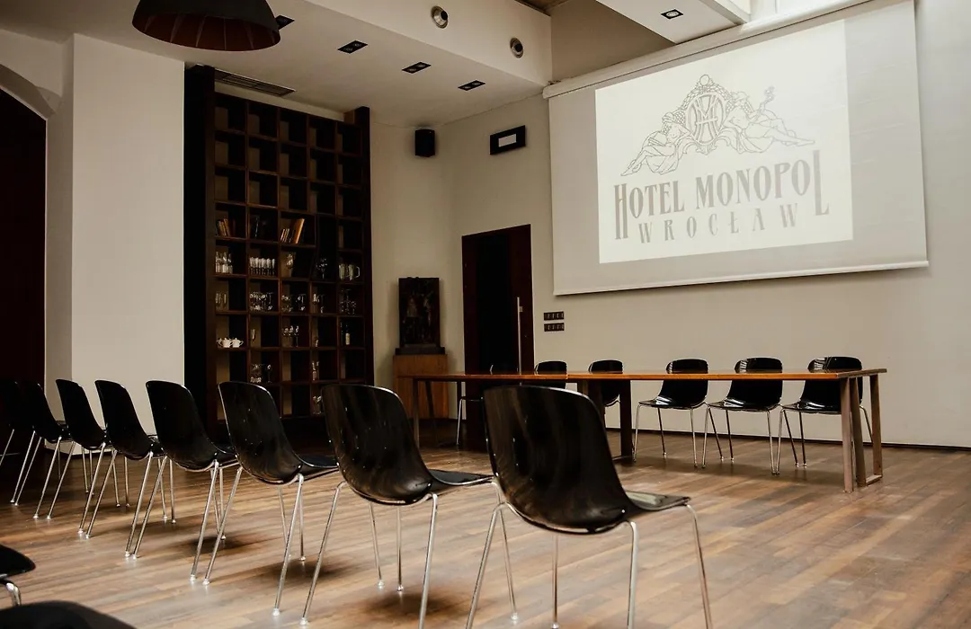 Hotel Monopol-1
