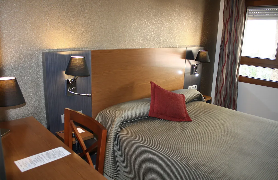 Hotel Regio Cadiz-1