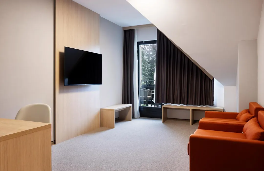 Hotel Kompas-1