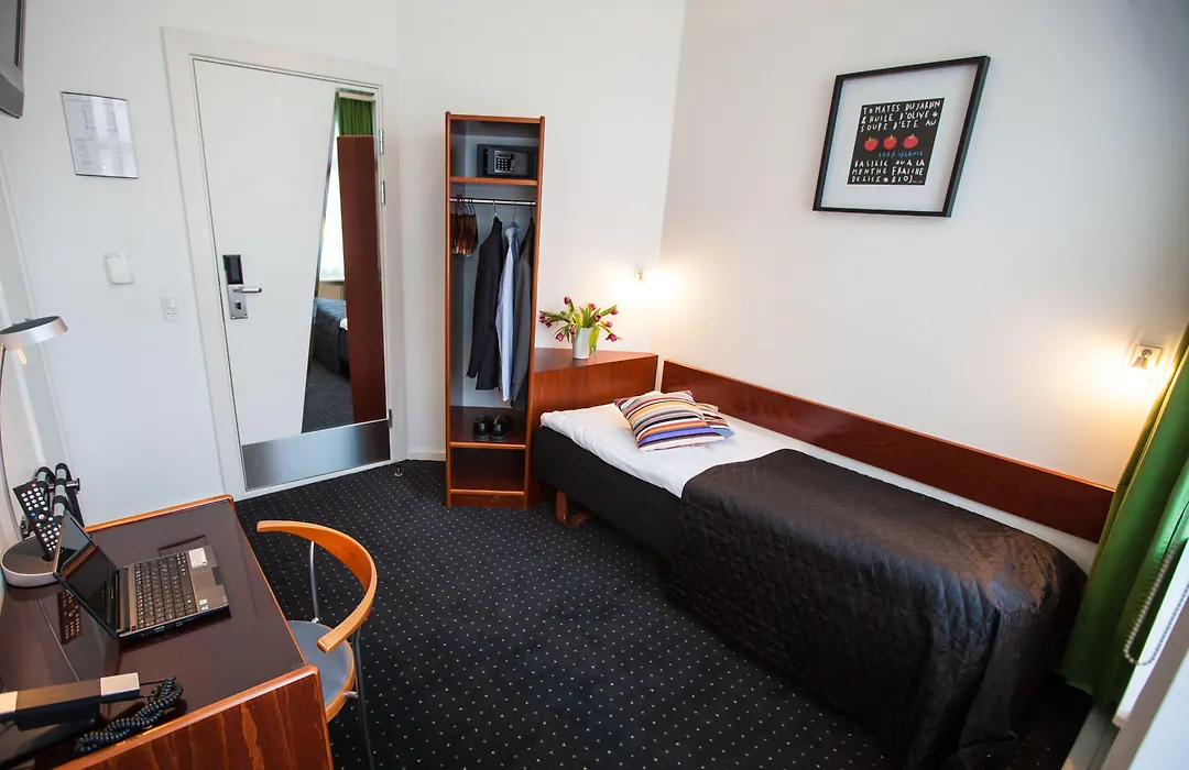 Go Hotel Ansgar-1