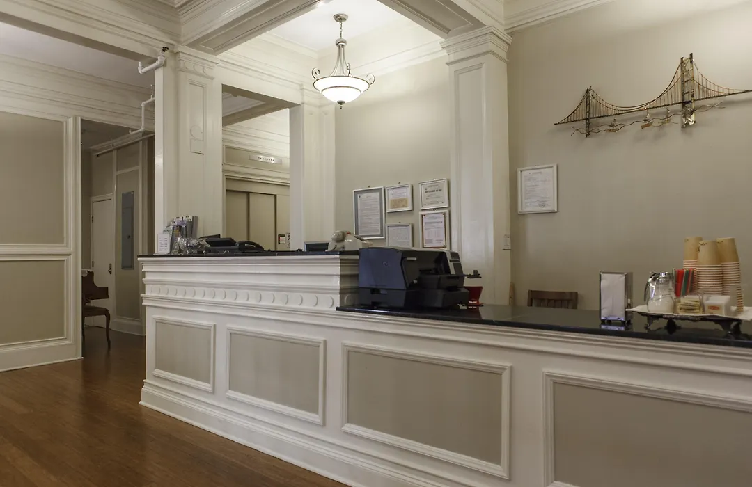 Grant Hotel-1