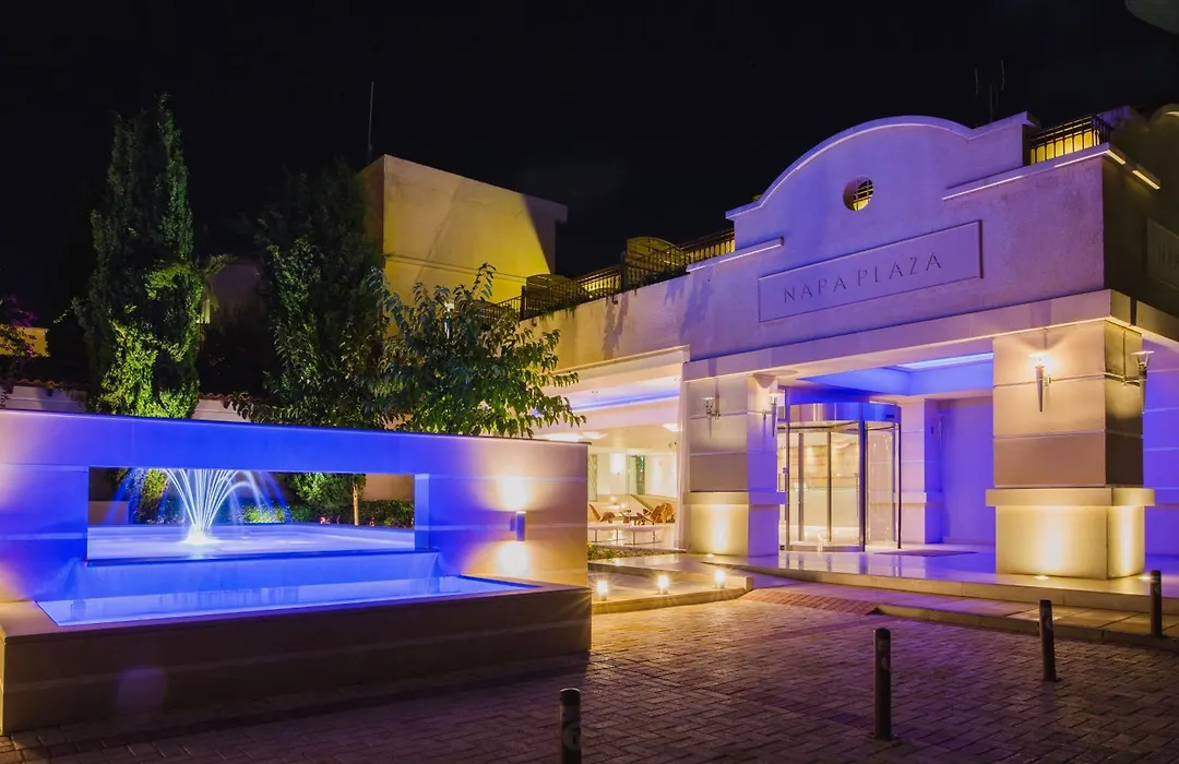 Napa Plaza Hotel (Adults Only)-1