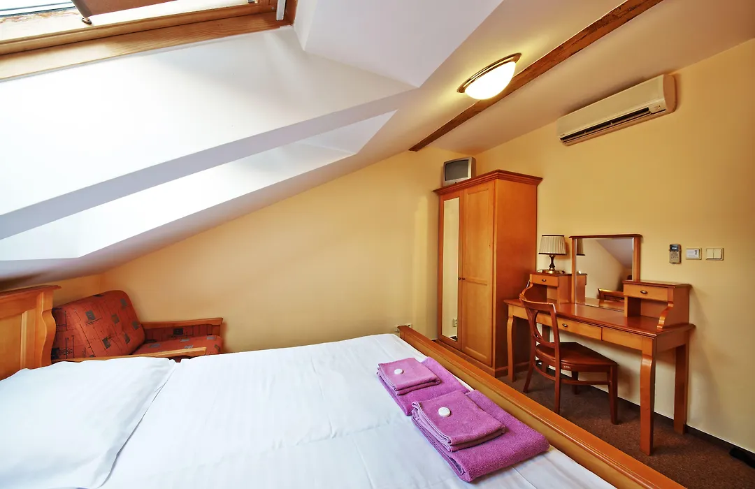 Brezina Pension-1