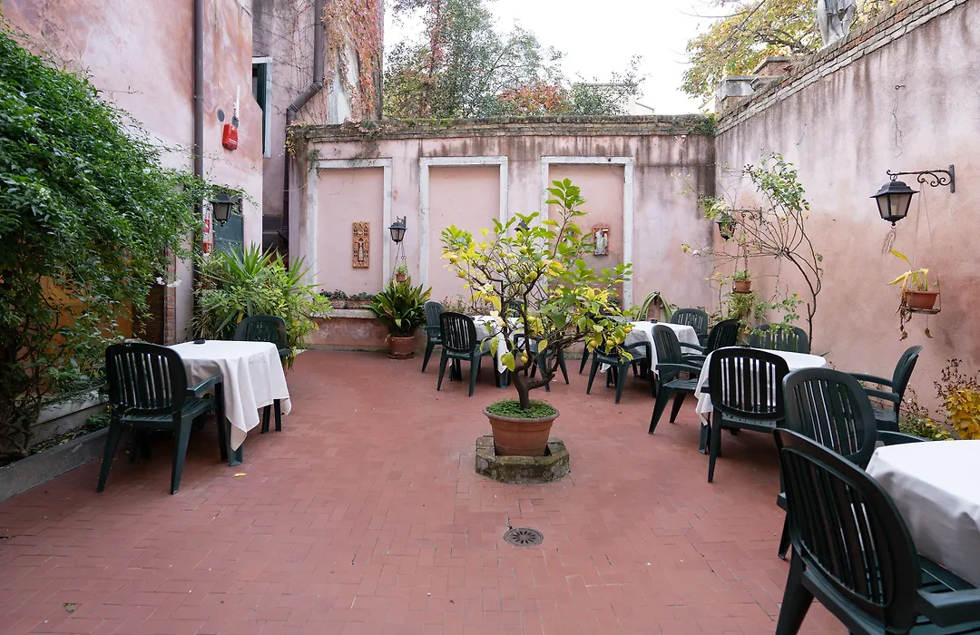 Hotel Tivoli-1