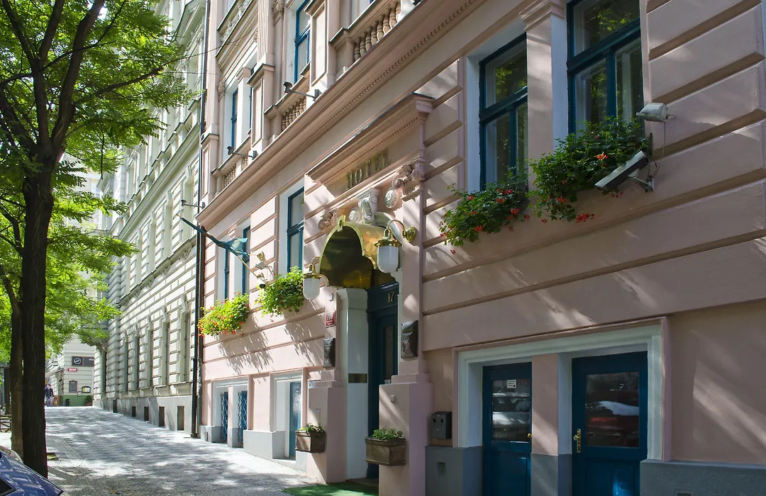 Anna Hotel-1