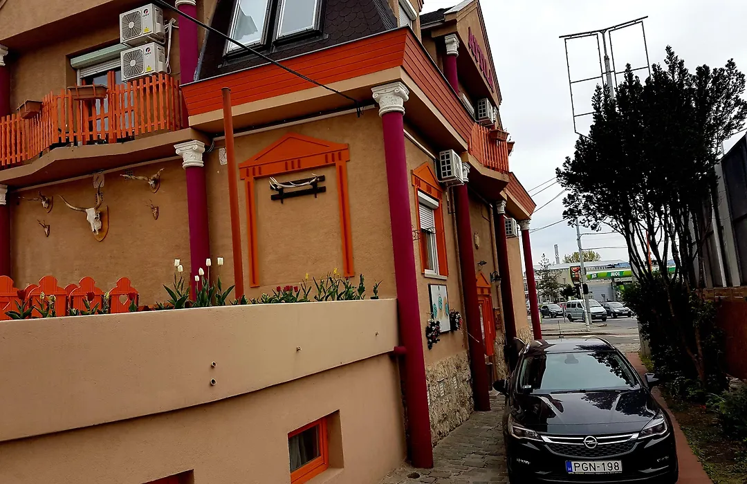 Attila Hotel Budapest-1