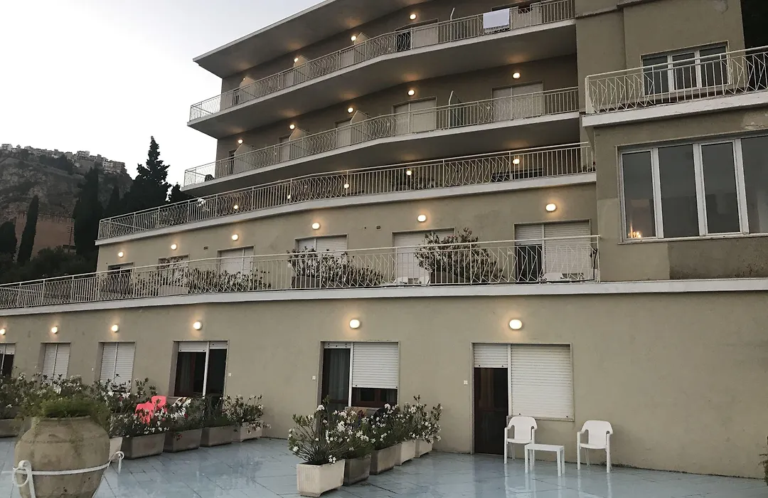 Hotel Mediterranee-1
