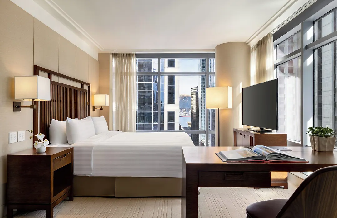 Hyatt Vancouver Downtown Alberni-1