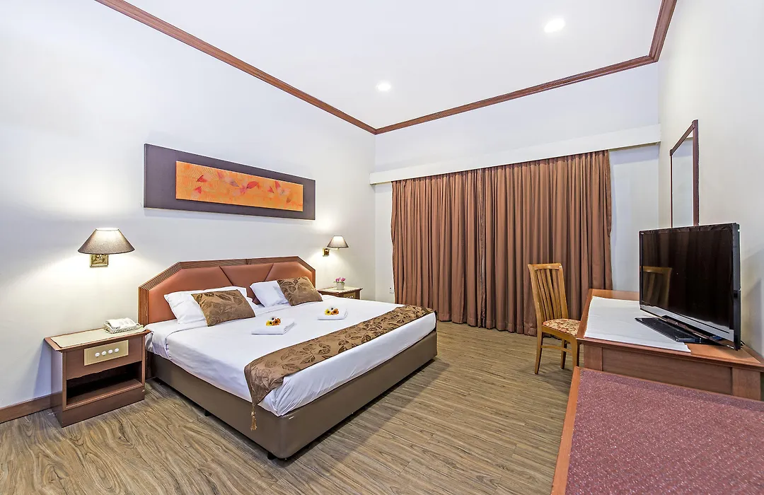Hotel 81 Tristar-1
