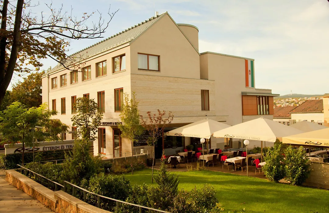 Hotel Castle Garden-1