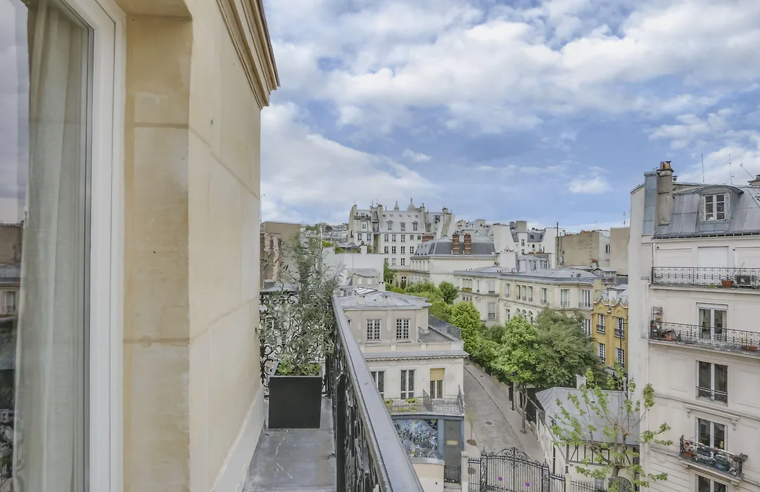 Grand Pigalle Experimental-1