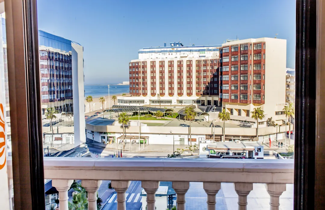Hotel Spa Cadiz Plaza (Adults Only)-1