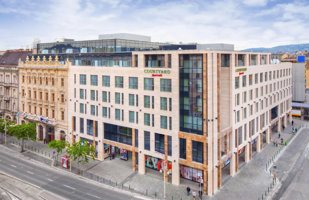Courtyard By Marriott Budapest City Center-1