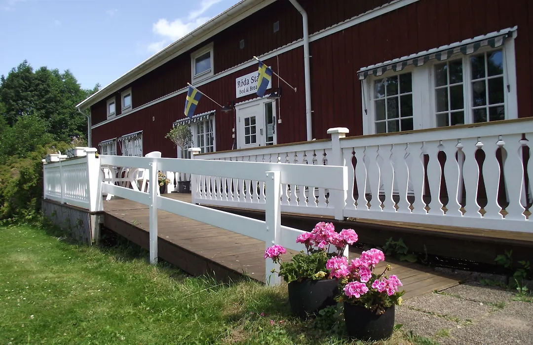 Röda Stallet Bed&Breakfast-1