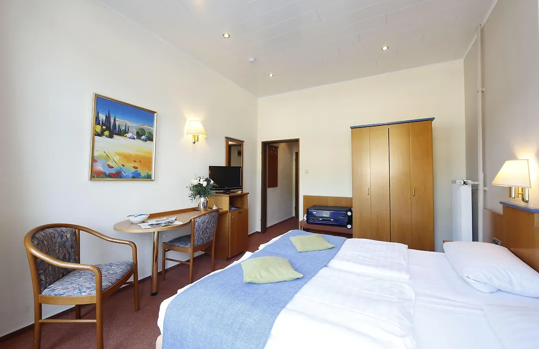 Hotel Karl Noss-1